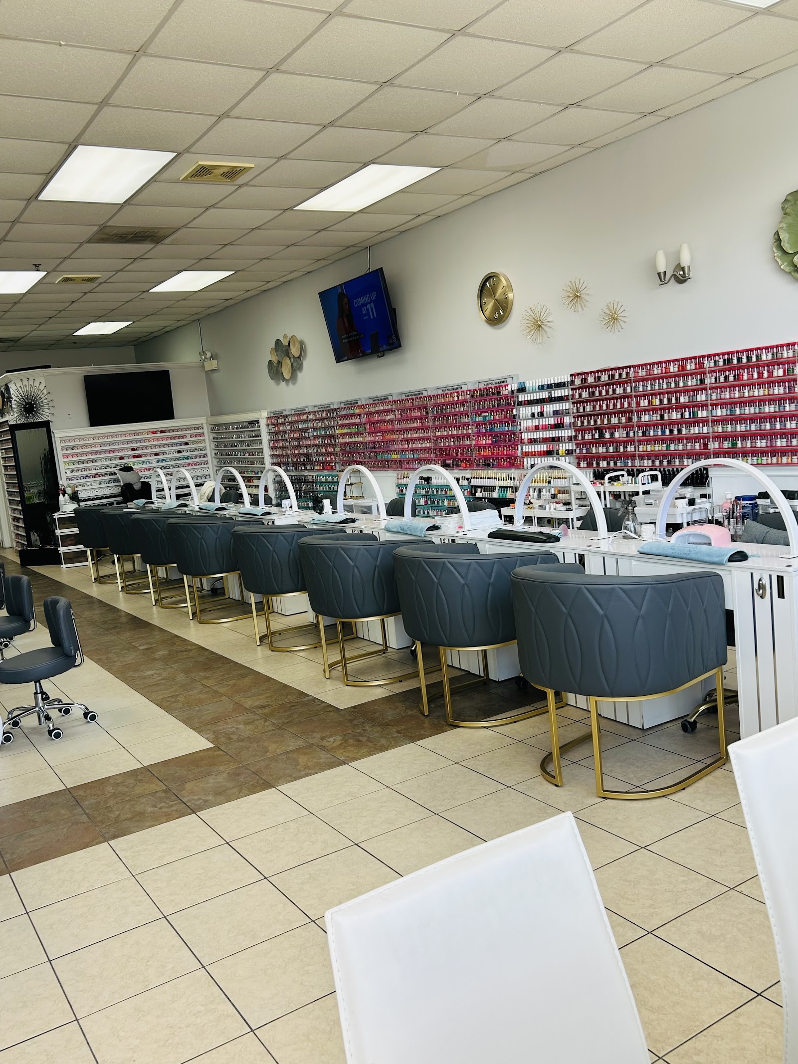 Exquisite Nails & Spa nail photo 7